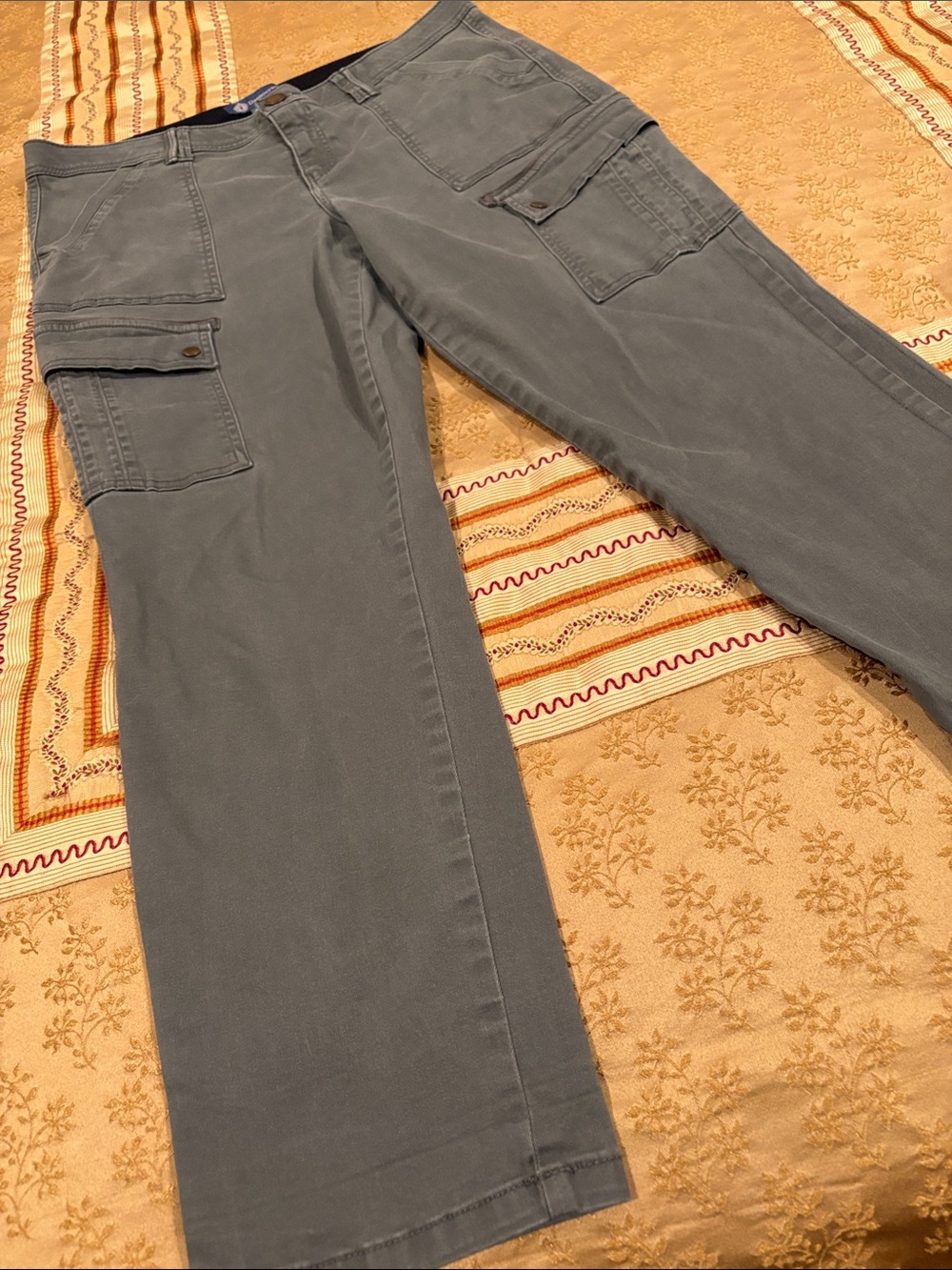 Democracy Olive Green Cargo Pants, Pockets, Distressed Look, Straight Leg, 14